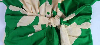 Robe chemise longue drapée avec ceinture nouée